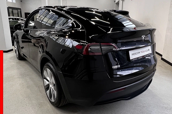 Черный Tesla Model Y Standard 2023 года